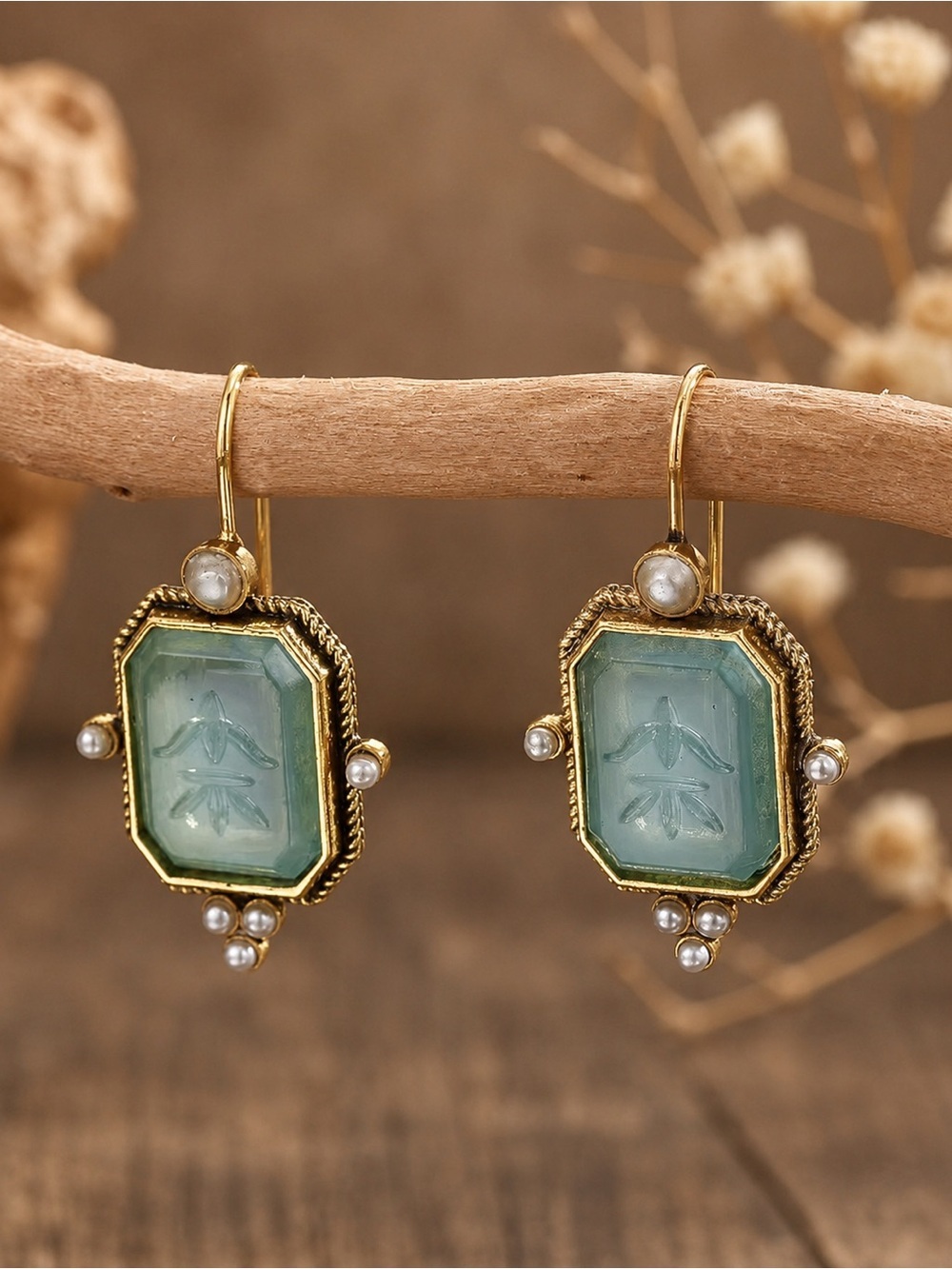 Gold Vintage and Pearl Drop elegant Earrings